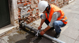 More Water Pipes Burst In Venice, Hollywood As Sunset Strip Repairs Enter Day 4 - Los Angeles Times