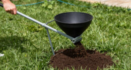 I Just Found The Easiest Way To Spread Topsoil On A Lawn – It’s A Simple, Time-saving Tool